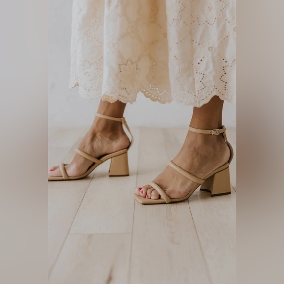 Free People Parker Pillow Heels *BRAND NEW* - Picture 3 of 7